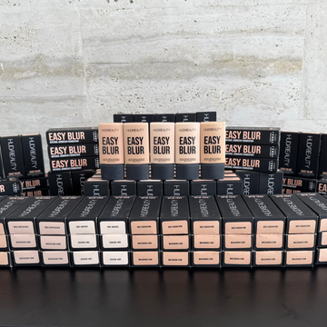 HUDA Beauty Easy Blur Natural Airbrush Foundation