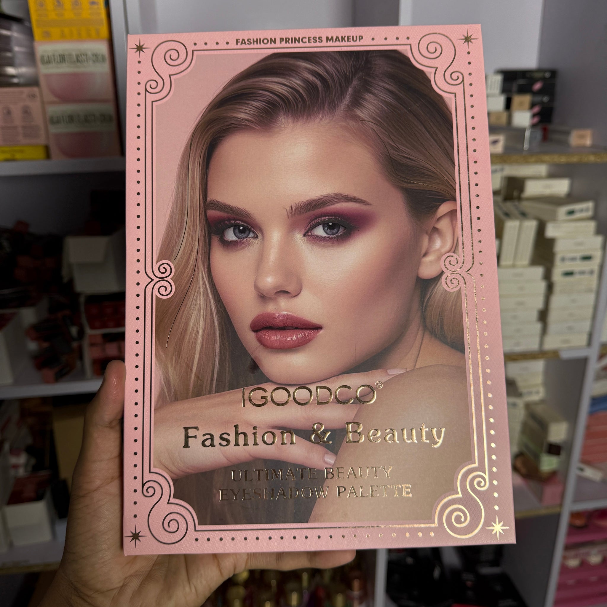 IGOODCO FASHION & BEAUTY ULTIMATE BEAUTY EYESHADOW PALETTE